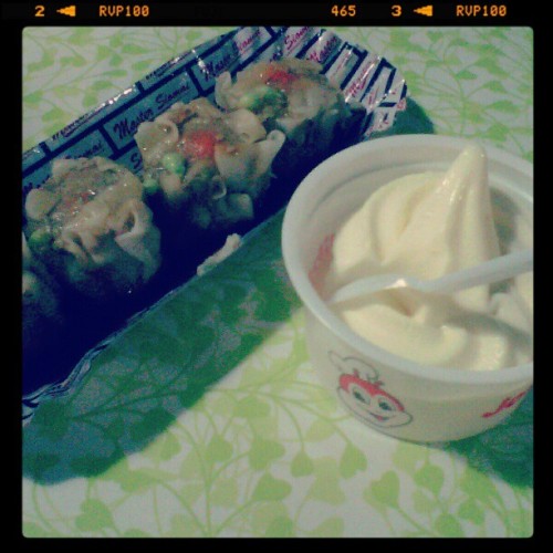 siomai and vanilla ice cream #mastersiomai #jollibee #yum #delicious #sumptious #vanilla