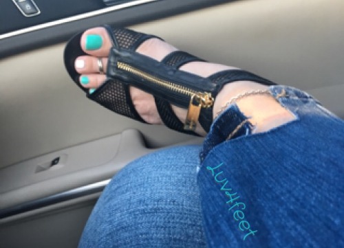 wvfootfetish:  Sexy
