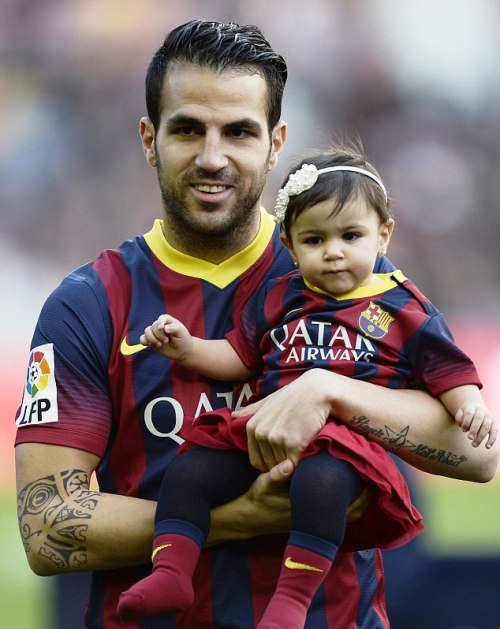 leomessiforever:  Happy father’s day to all dads culés