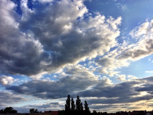 Himmel über Steglitz - 13. Juli 2017, 19:31h