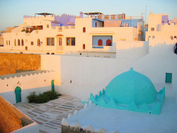 carefreeblackho:  I love the architecture in Morocco and Greece omg