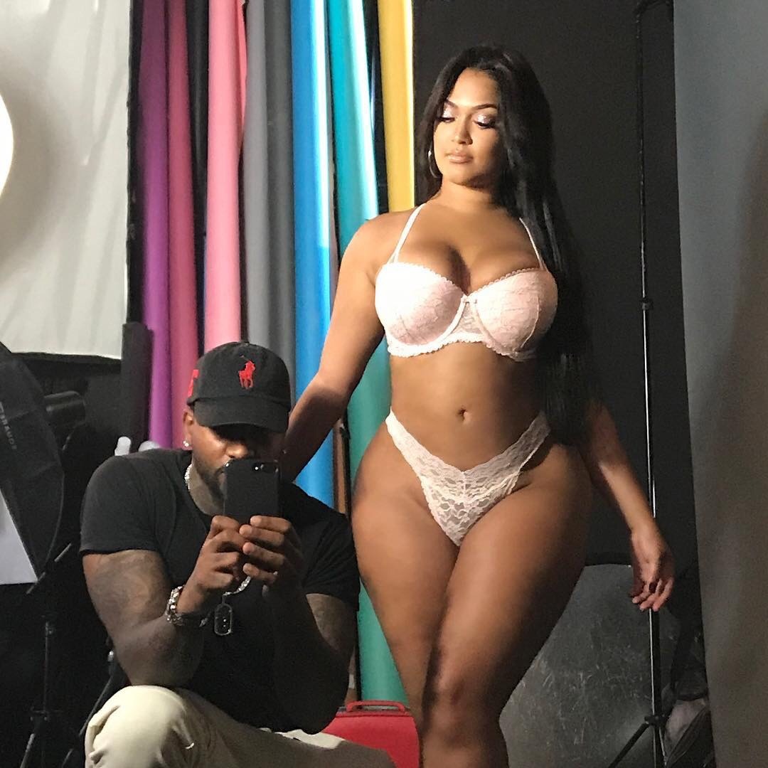 bigpapij9:Ass4days…