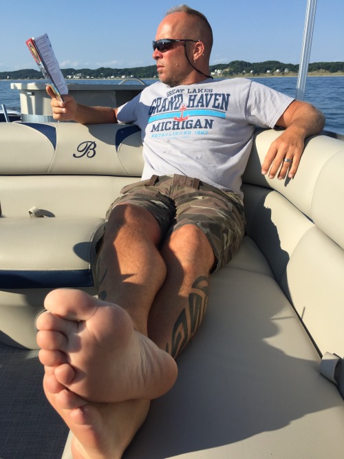 whitesocks78: My favorite part of boating