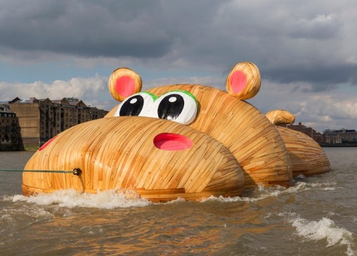 The HippopoThames! bit.ly/1qekX9H