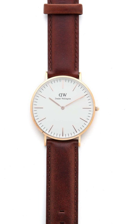 High Heels Blog wantering-blog: Leather and Gold  Daniel Wellington St…. via Tumblr