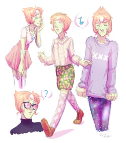keeskeren:  Doodles of fashionable Pearls. I feel that like myself she’d be way into pastels and thigh-highs.