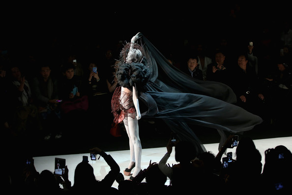 anachoretique:prettylittlethings1995 Hu Sheguang China Fashion Week S/S 2014.