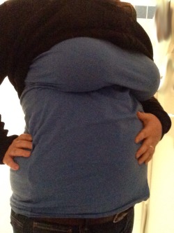 fat-bellynn:  bloating my fat balloonbelly