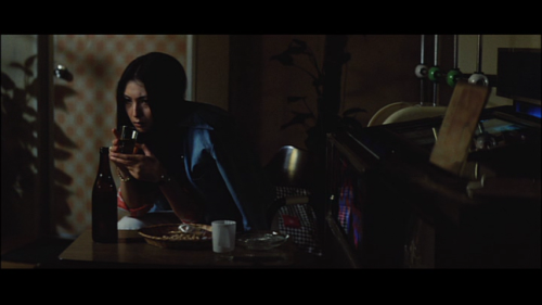 Meiko Kaji (梶芽衣子) in Mainline To Terror (動脈列島), 1975, directed by Yasuzo Masumura (増村保造). http://mei