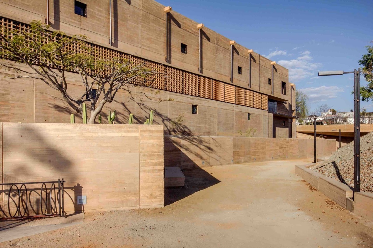finn-wilkie:  Mendaro Arquitectos, Historical Archive Building, Oaxaca, 2016 www.mendarocorsini.es/