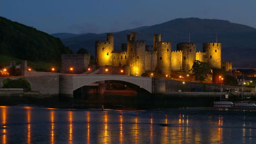 naturemetaltolkien:Castles of Wales:  Caernarfon, Caerphilly, Conwy, Harlech, Penrhyn, Raglan.