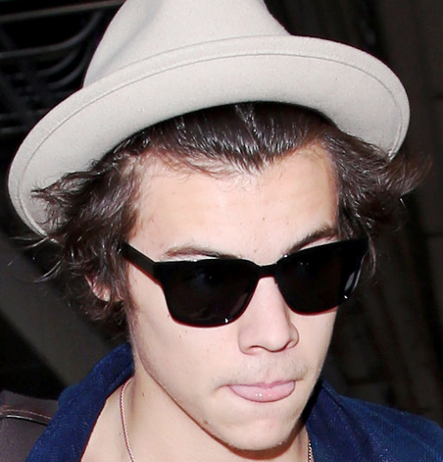 Harry in LA (April 2013), Sunglasses: Burberry Splash in black (£179.00- Sold out in Harry&rsquo;s c