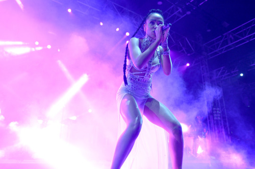 celebritiesofcolor:   FKA twigs performs onstage during day 2 of the 2015 Coachella Valley Music And Arts Festival (Weekend 2) at The Empire Polo Club on April 18, 2015 in Indio, California.