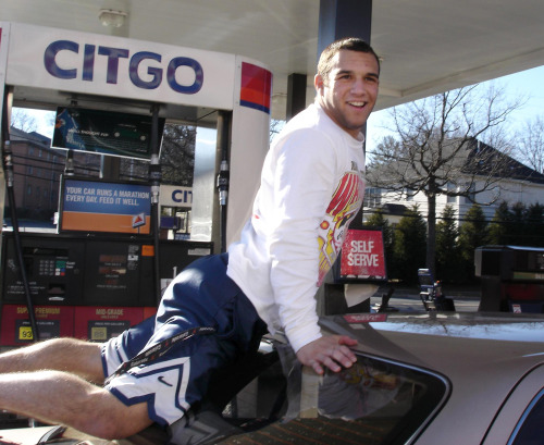 texasfratboy:  hey bro - don’t you know you’d have much more fun humping me rather than your car???  duh!!!