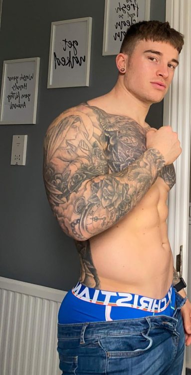 kt1700:I AM STUD&hellip;