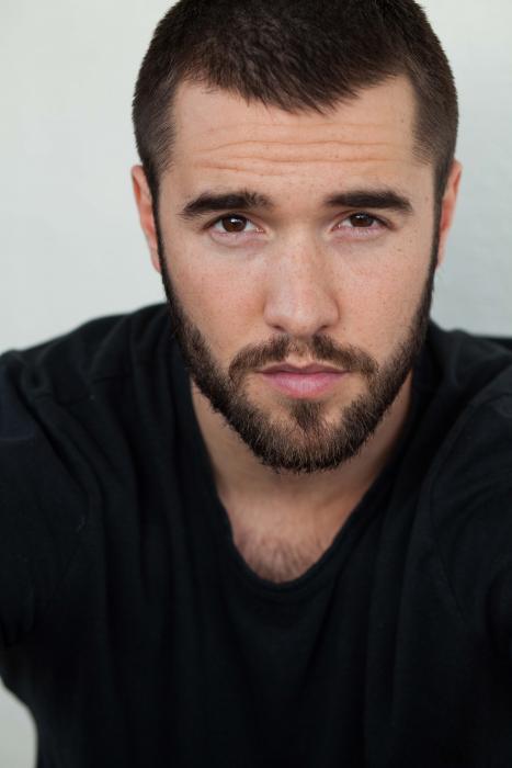jack-hoff:  Josh Bowman 