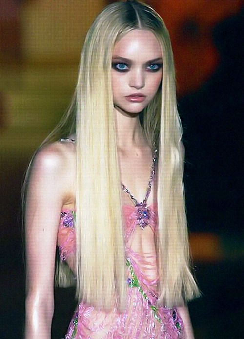 vl4da:Gemma Ward at Versace Atelier Spring 2004.