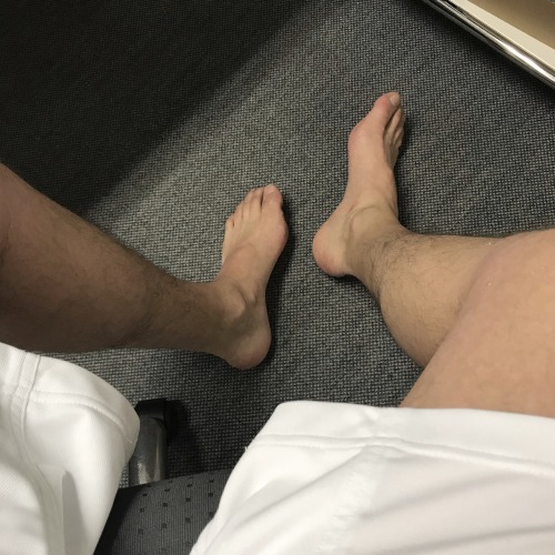 Photos of my feet:  http://FeetLoverCH.tumblr.comMy Instagram: http://instagram.com/feet_lover_ch