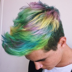 hairflips:  Kian Lawley rockin’ these rainbow locks.    ✂️ The perfect Men’s Hairstyle is just a Hairflip away.    