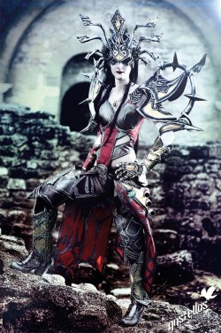 hotcosplaychicks:  diablo 3 wizard cosplay by SakuraFlamme Follow us on Twitter - http://twitter.com/hotcosplaychick  That is awesome!