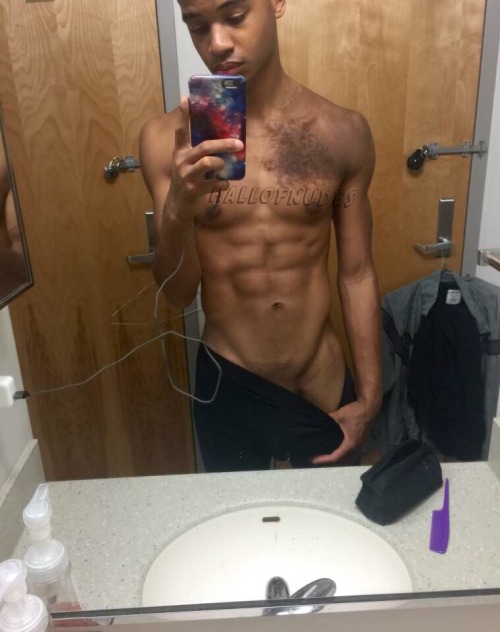 cumintheass:  black-dicks-r-us:   www.BlackM4M.com  FIND BLACK GAY SEX  Over 500,000 Black Gay Profiles  😍🍆💦   amo pinto preto <3 amo negros deliciiosos tesudos gostosos