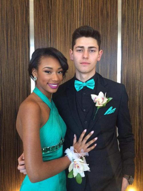 buttacream18:  famousbwwmcouples:  Prom 2k15: Interracial Edition part 1  I love this 🙌🏾🙌🏾😩😩!!! I didn’t have a prom date 😢😢