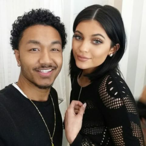kj-news: April 15, 2015 - Kylie with fans at Nail Bar And Beauty Lounge in West Hollywood.