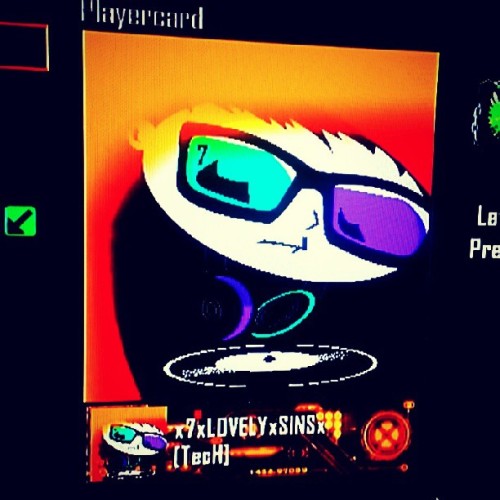 Add me: x7xLOVELYxSINSx Im really bored haha #xbox #cod #blackops2 #dj #stewie