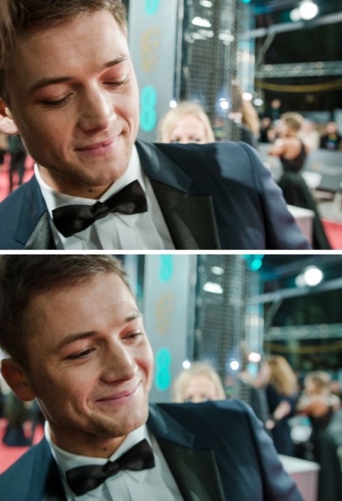 just-a-phase-world:  Taron Egertonnnnn!   HIS SMILE 😍