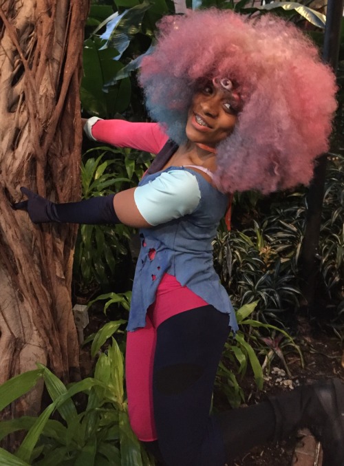 cosmic-noir:  mildcalzone:  these came out rly cute and i wanted to share photographer: @shazampanic  OK NOW 