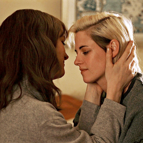 rainbowkarolina:  ABBY & HARPER in HAPPIEST SEASON