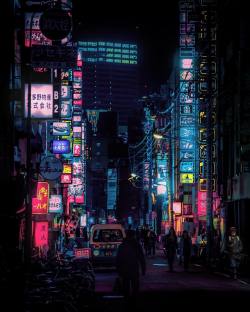 Thingsdavidlikes:  Shinjuku Nights / 新宿 / Sleepless Town / 23:33:46  Every Day