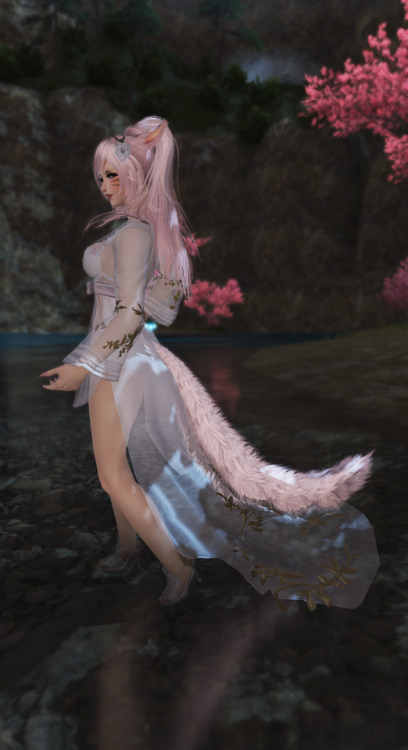 Come join me in the water it feels nice~❤aahhhhh this mod is so amazingly pretty and I just had to t