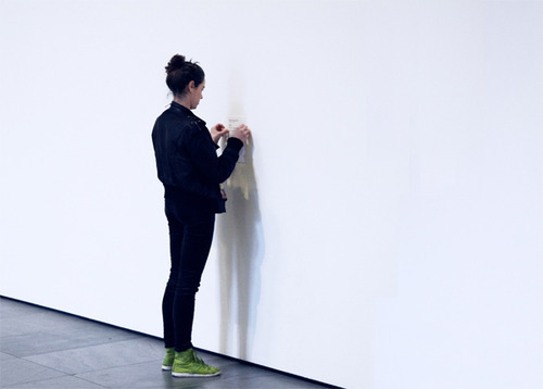 wetheurban:  ART: The Kiss by Maria Anwander “The Kiss was given to the MoMA as a donation without asking for permission. I entered the museum as a regular visitor and gave an intense French kiss to the wall.” Read More 
