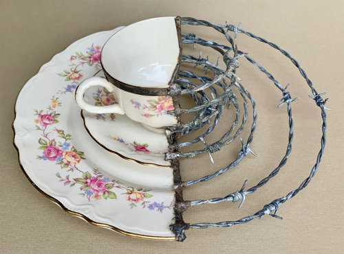 itscolossal:Barbed Wire, Rusty Knives, and Found Objects Mend Artist Glen Taylor’s Broken Porcelain