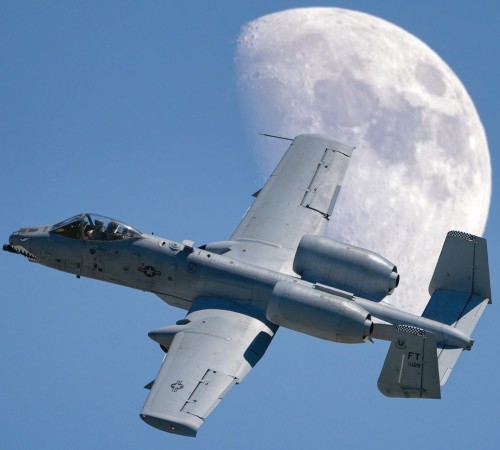 eyestothe-skies: A-10 and the Moon