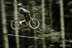 bikematter:  http://www.pinkbike.com/news/Crankworx-Whistler-Fox-Air-DH.html 