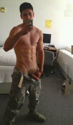 Military Muscle Men NSFW