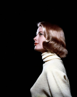 20th-century-man:  Grace Kelly / photo by Loomis Dean, 1953. 