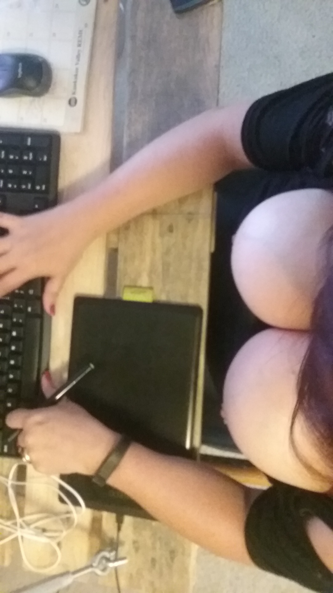 sexy-wife-in-ohio:  Working that computer