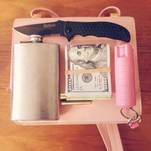 XXX trvstno1:  What’s in my bag #justgirlythings photo