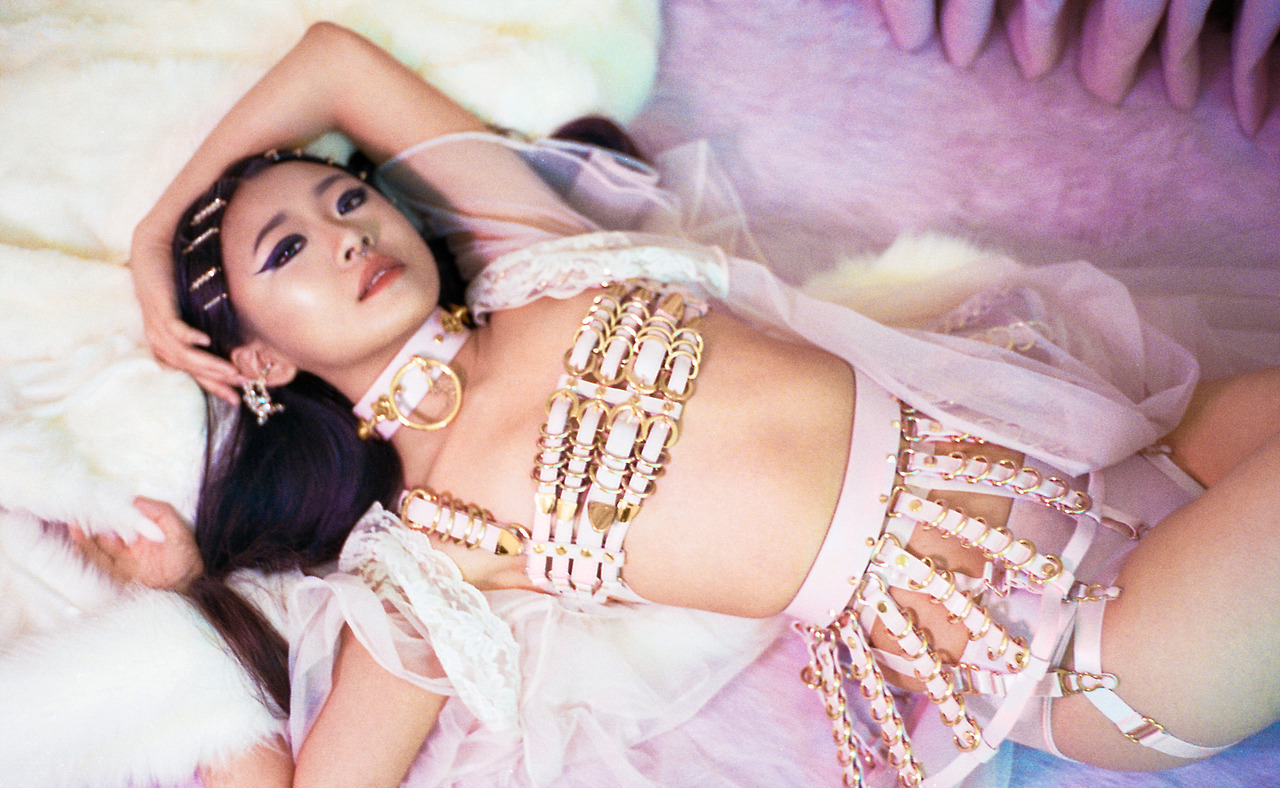 rebekahseok: Ellen wearing Creepyyeha and makeup by Sage for Galore