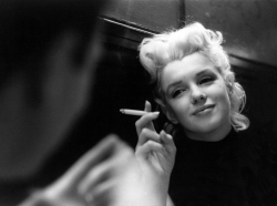 weirdlandtv:‪A dash for freedom. After abruptly leaving Hollywood, Marilyn Monroe spent a low-key year in New York, soaking up its cultural life and honing her craft at the Actors Studio—while keeping furious and confused studio bosses back in LA