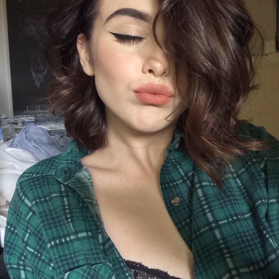 solisseblog:  IG: acaciabrinley