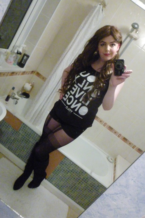 lucy-cd: Pictures New tights, prefer my stockings but this is still a cute outfit <3 