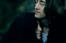 magnifique-john:  Some photos from John and Yoko’s photo shoot for “Look Magazine”, 1968 Photographer  : Susan Wood 