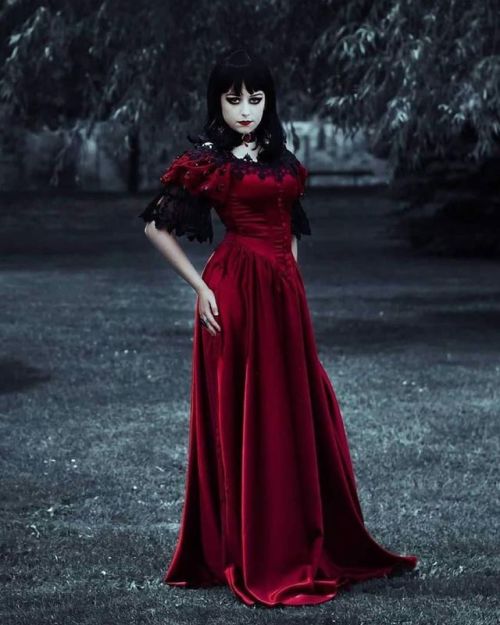 ladyannacalypso:  • @anomaly_model_ Vos avis sur cette photo plus sombre? 🖤 • Outfit from @blueravenfrance • #Anomalymodel #wiccac #gothicmodel #gothgoth #gothicandamazing #gothicbeauty #darkness #victorian #gothicmodel #gothicgirl #gothicstyle