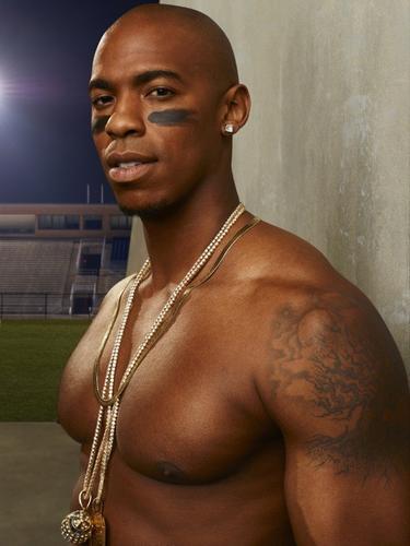 xemsays:  actor, MEHCAD BROOKS gets out of the hot tub in the season 2 opener of football drama, “Necessary Roughness” 