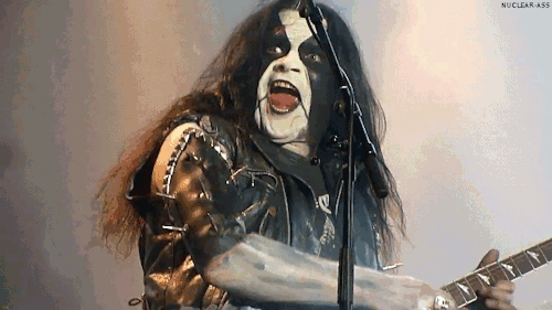 king-dinosaur: I hate when people get Abbath and Demonaz mixed up.  C'mon, isn’t it obvious who’s wh