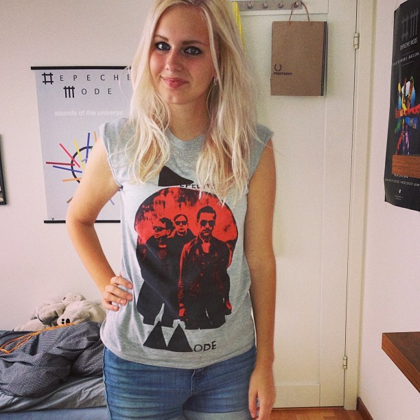 depechelover:  I’m not gonna lie but i wear this t-shirt 24/7 and i’m posing